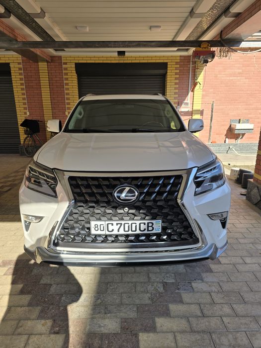 Lexus GX460 Benzin