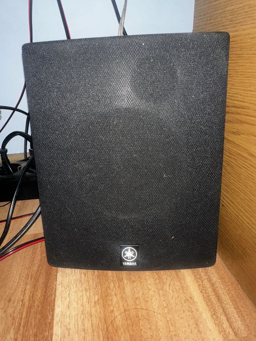 Sistem audio Yamaha RX-V492RDS + boxe originale + subwoofer SW-P30