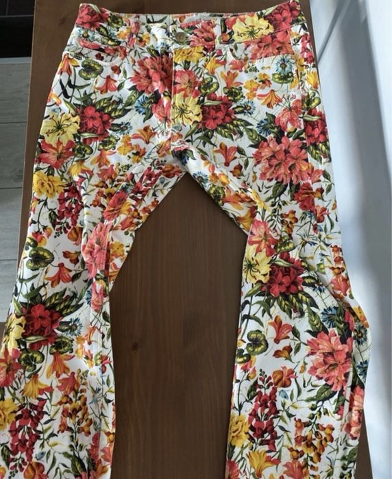 Blugi Zara florali albi multicolor
