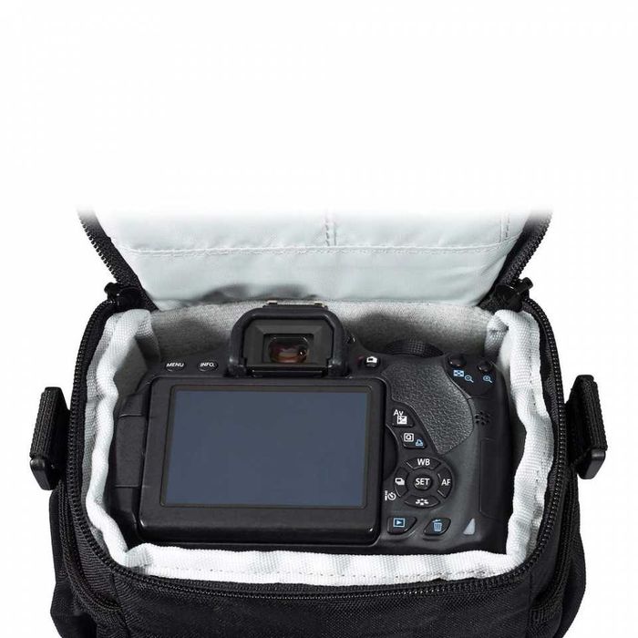 Чанта за фотоапарат Lowepro Adventura SH 120 II Черна