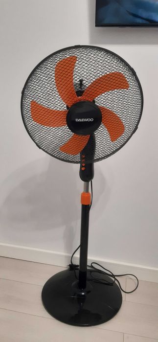 Ventilator cu picior Daewoo