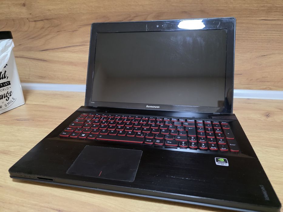 Лаптоп lenovo idea pad y500