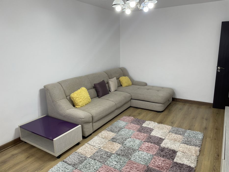 Inchiriez apartament