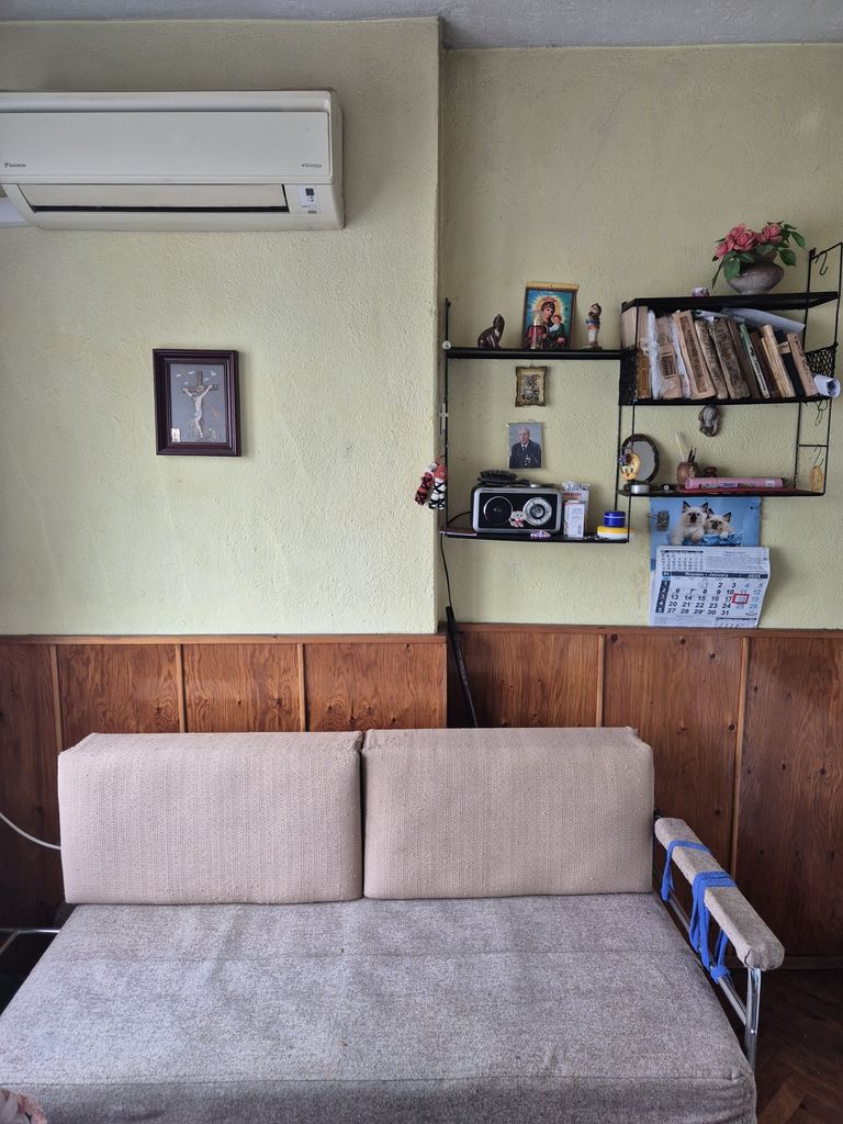 Продава се Двустаен апартамент в Казанлък - 70 кв.м за 948 €/кв.м - Снимка #2
