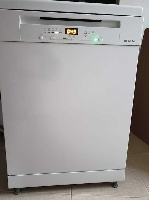 Съдомиялна Miele - Auto Open - 14 Комплекта - Свободностояща - 60см