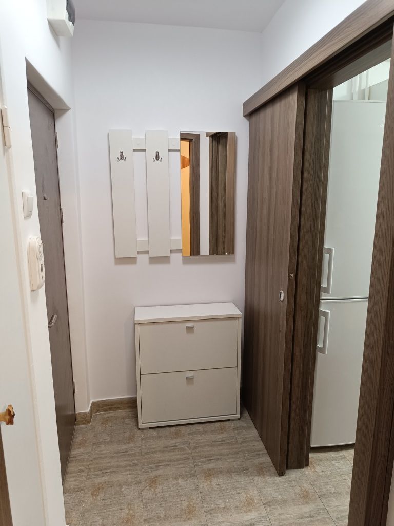 Persoana fizica vând apartament 2 camere, Gheorgheni str Bizusa