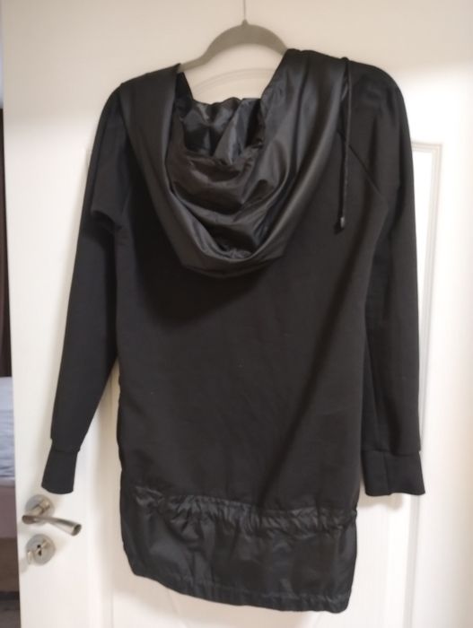 Пролетно яке с качулка