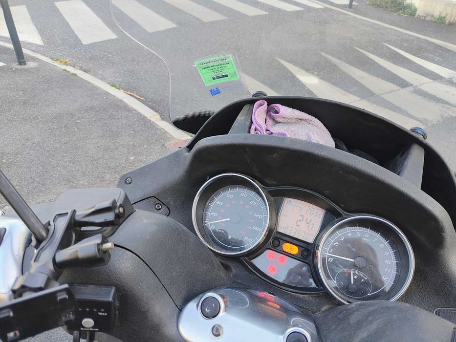 Piaggio MP3 300cm cubi