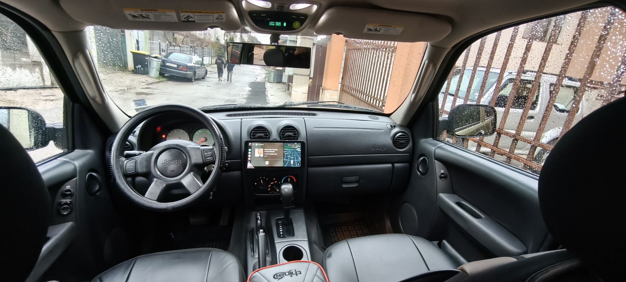 Jeep Cherokee KJ Renegade 2004 3.7.