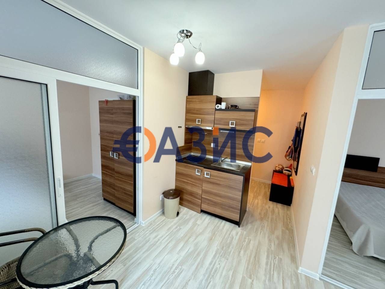 Продава се Тристаен апартамент в к.к. Слънчев бряг - 70 кв.м за 1199 €/кв.м - Снимка #8