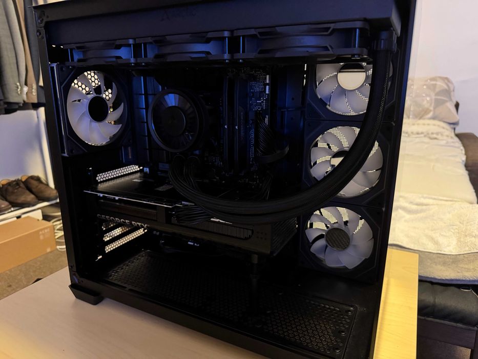 PC Gaming RTX 5070 - build nou - garantie