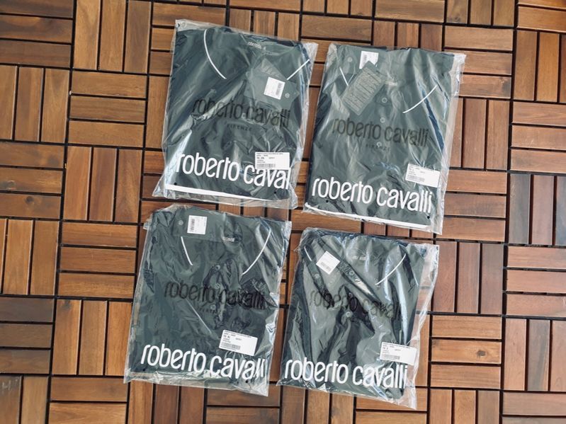 ПРОМО Roberto Cavalli-XL и XXL-Оригинална мъжка черна  тениска с яка