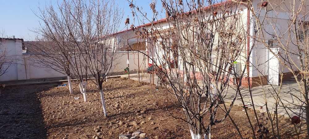 Котедж сотилади!