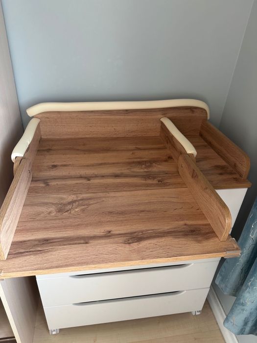 Пеленальный стол / комод в отличном состоянии