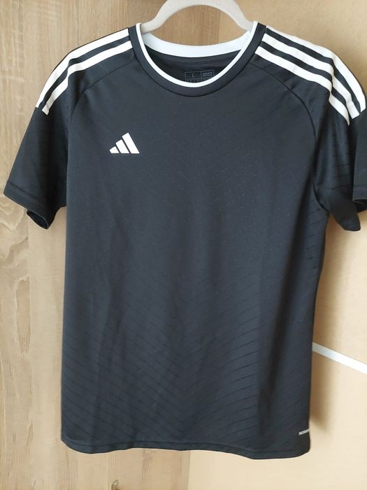 Тениска Adidas L размер
