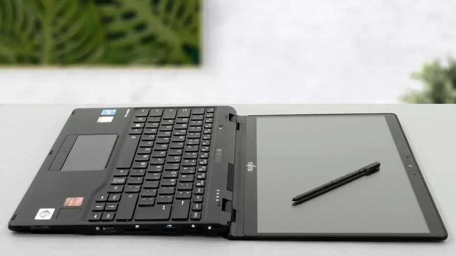 UltraBook Fujitsu U9311X Intel I5 1145G7 Touch FHD SSD 256GB 16GB DDR4