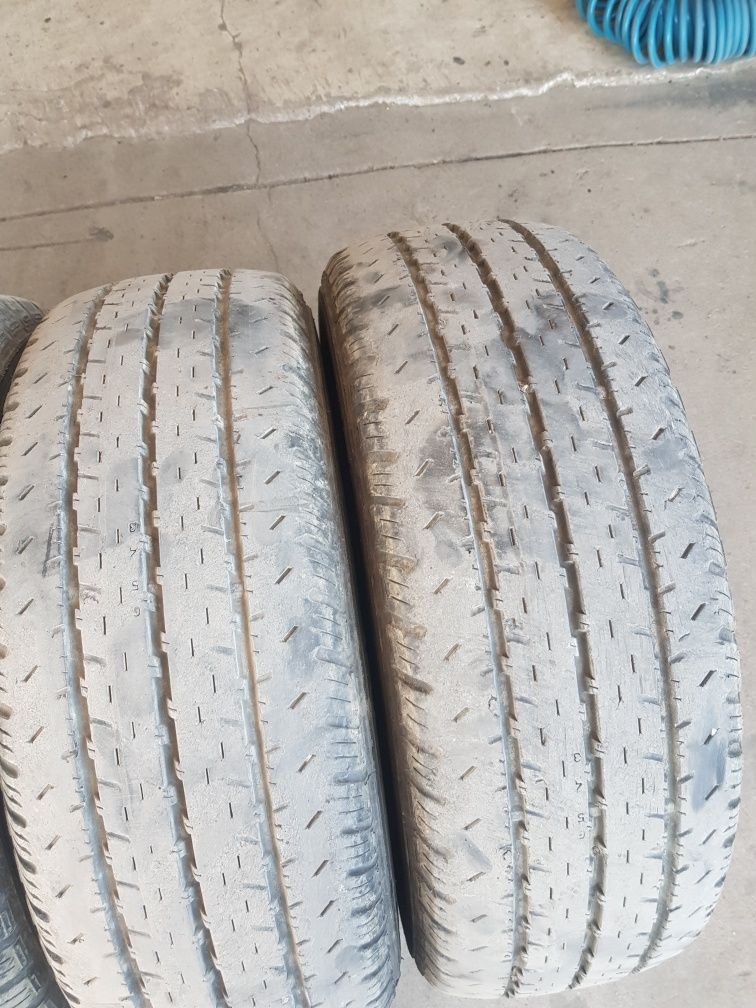 Nokian 225.70.15 бус