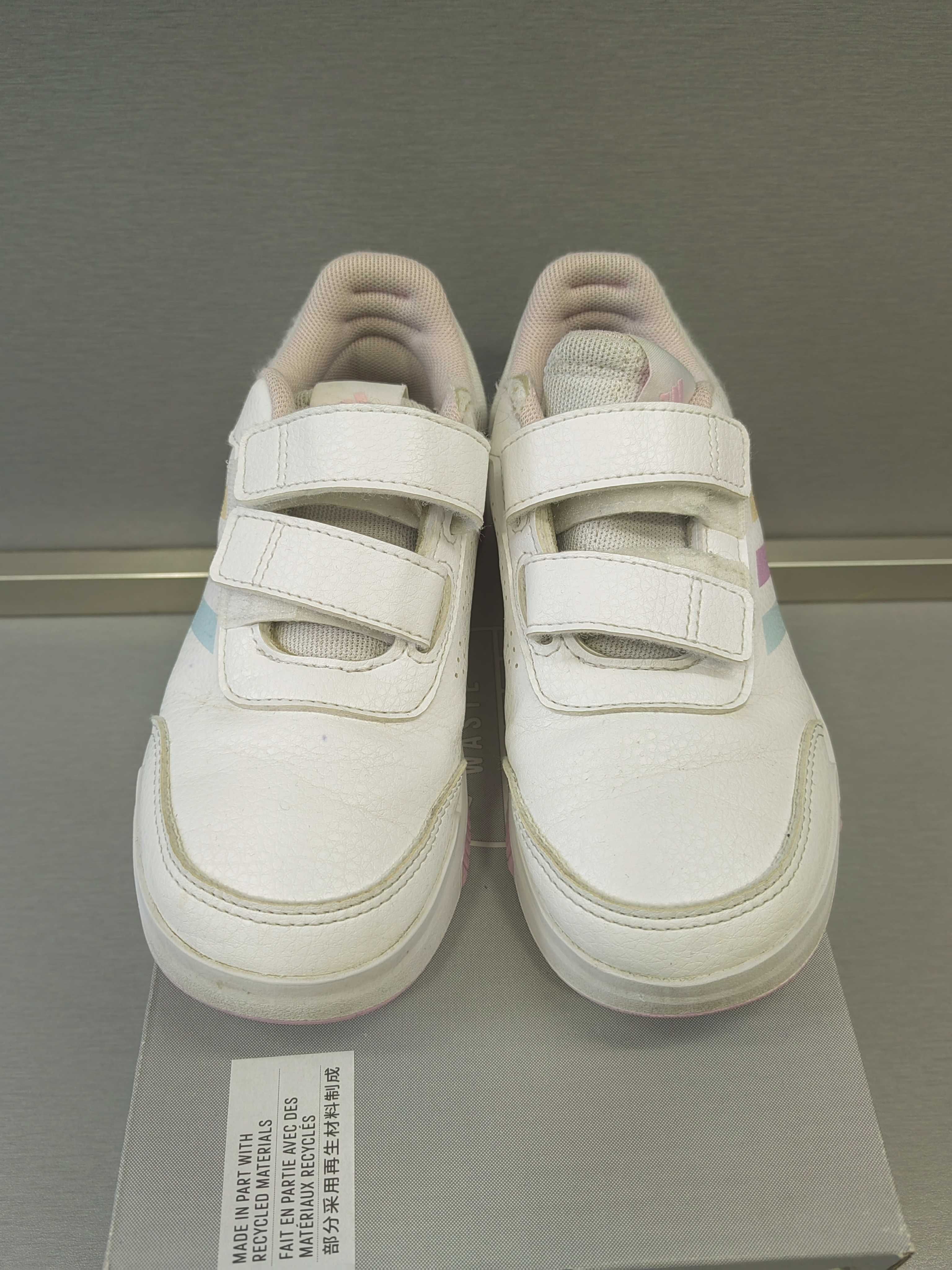 Нови кецове/маратонки Адидас/Adidas за момиче 31 1/2 40лв + подарък