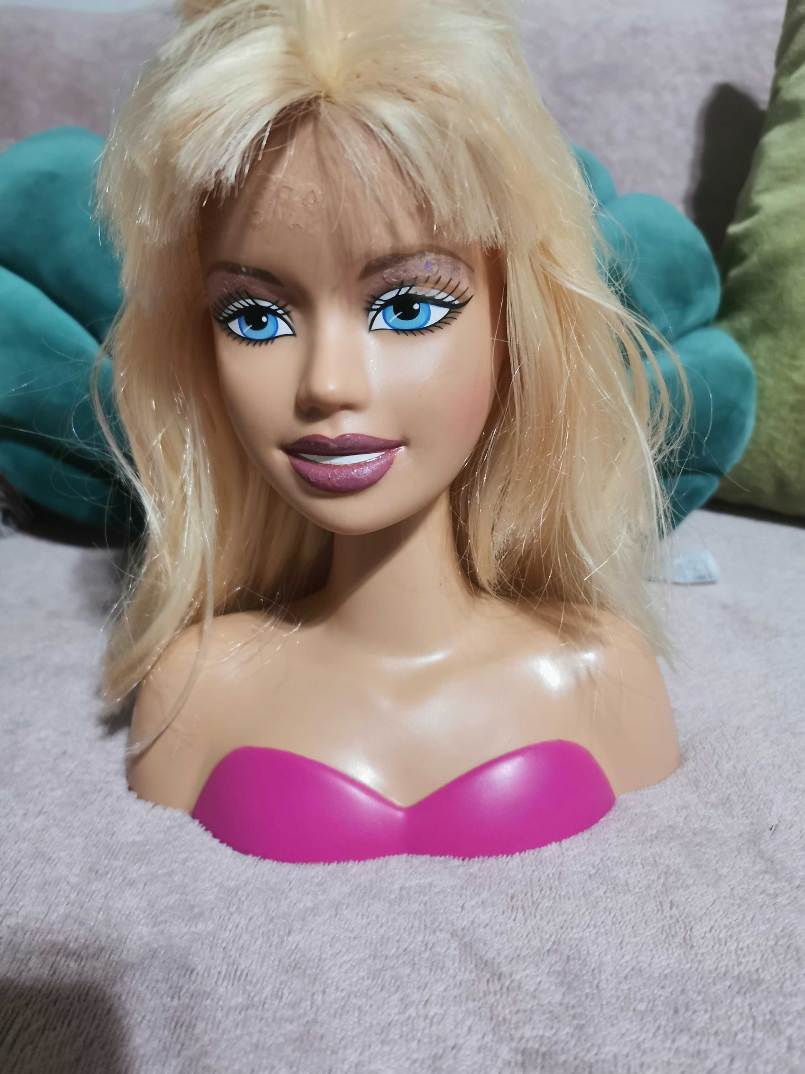 Cap Barbie pentru coafat