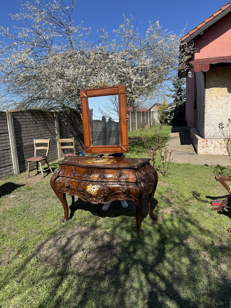 Dormitor matrimonial din lemn masiv, pictat și sculptat manual