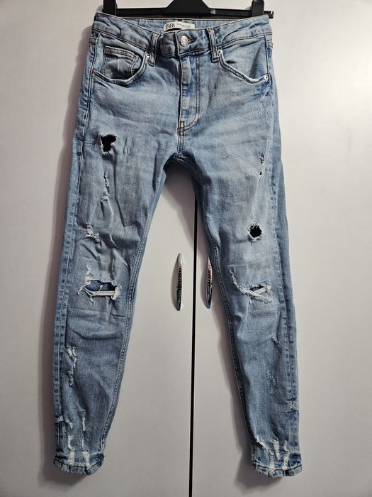 Blugi zara stare foarte buna