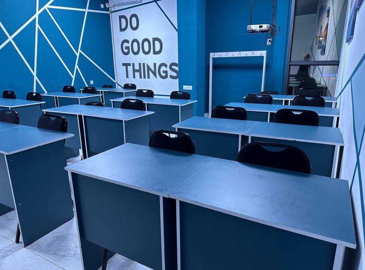 Maktab yoki o'quv markaz uchun parta va stul