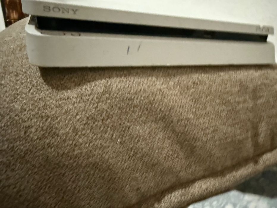 Ps 4 slim 1TR.