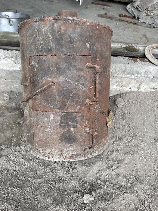 Печка, буржуйка.