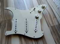 pickguard Fender Stratocaster