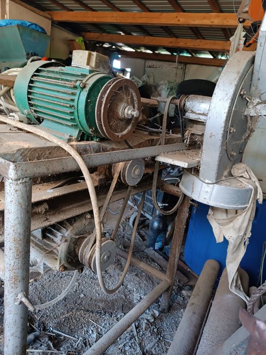 Vând circular cu moara incorporata cu motor monofazic și trifazic