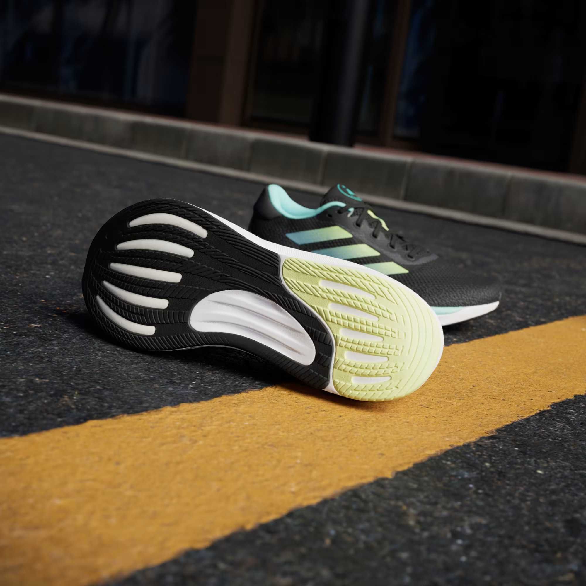 Кроссовка Adidas Supernova Stride Running Shoes