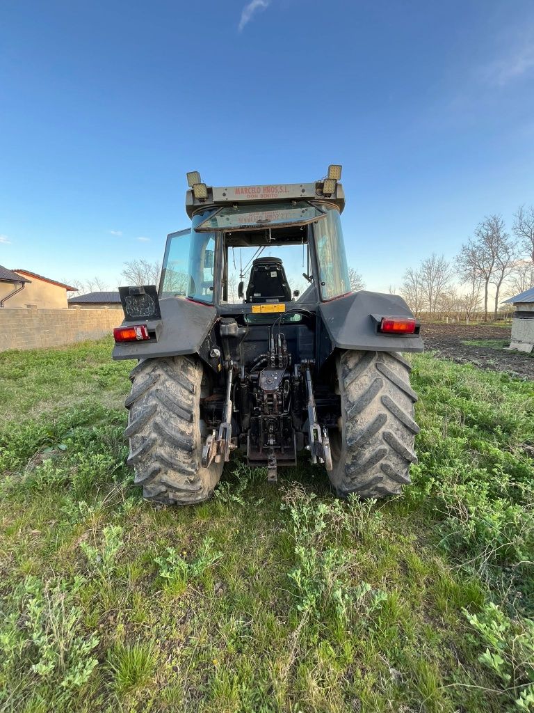 Tractor massey ferguson 6190