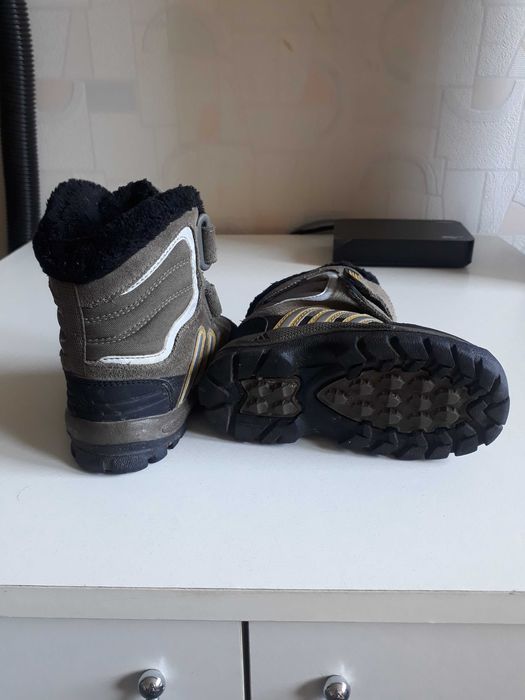 Детски ботуши адидас 22 номер