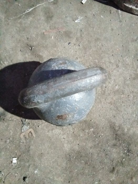 Продам гирю советский 17 кг