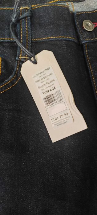 Чисто нови мъжки дънки