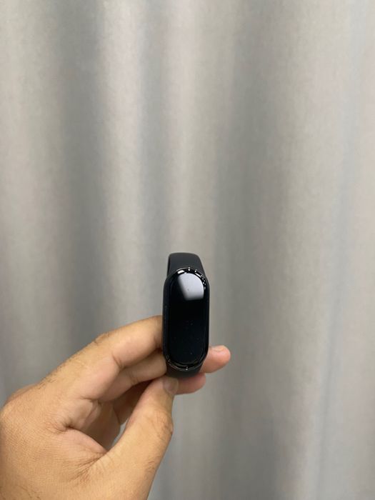 Mi band 8 в хорошем состоянии