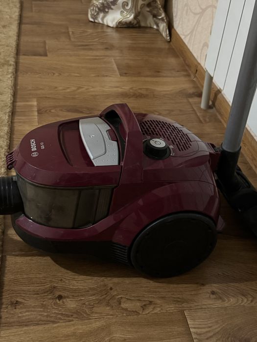 Продам пылесос BOSCH