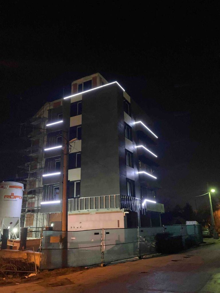 Продава се Тристаен апартамент в София, Триъгълника - 97 кв.м за 2104 €/кв.м - Снимка #1