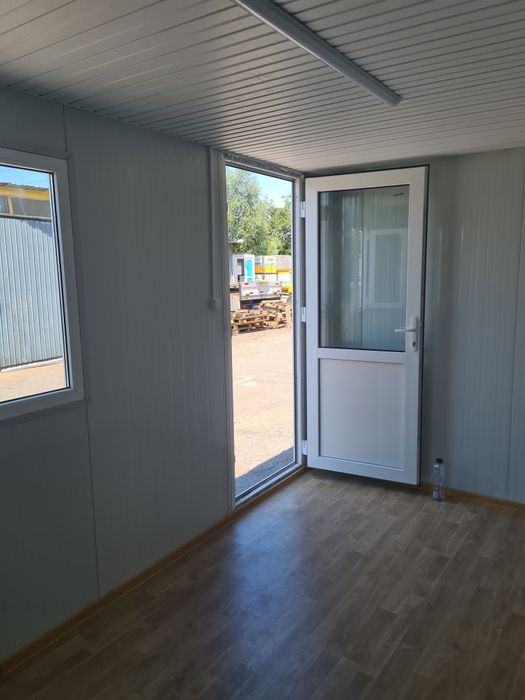 Containere modulare. Birou, vestiar, grup sanitar, vitrina, dormitor
