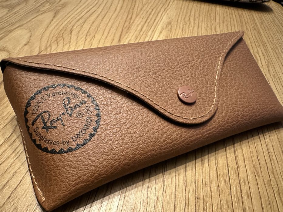 Toc original piele Ray-Ban ca nou !