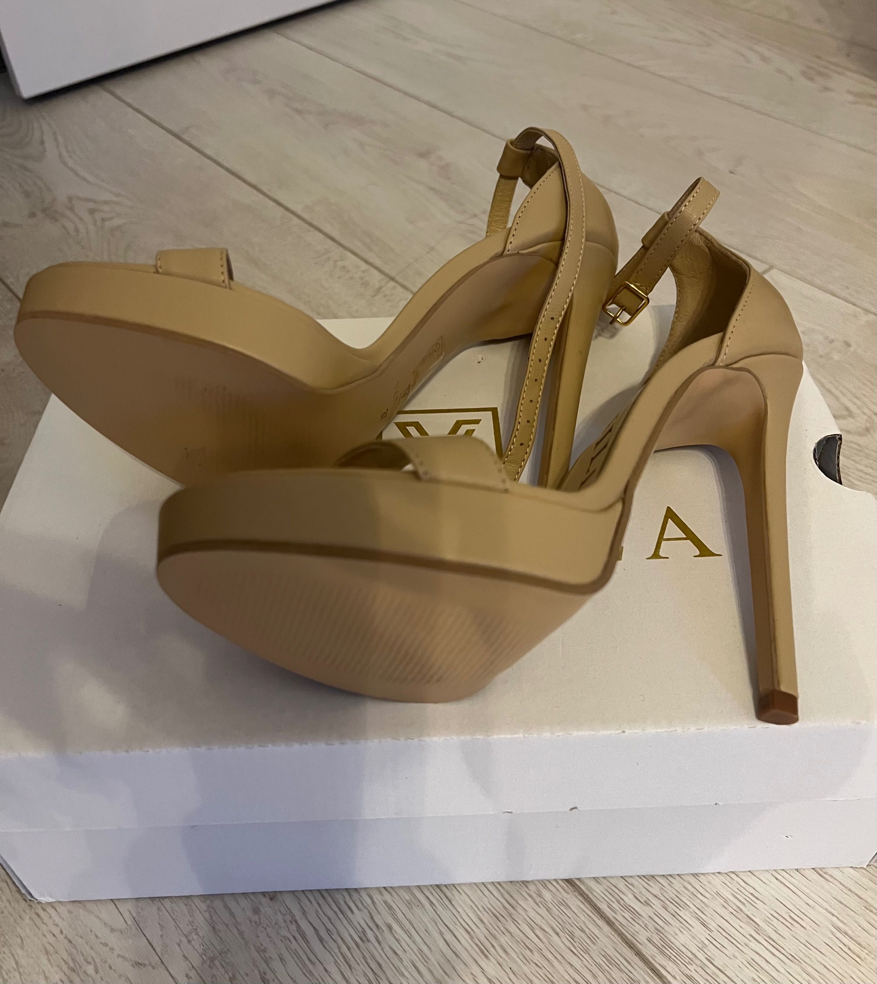 Sandale cu toc nude Vanilla