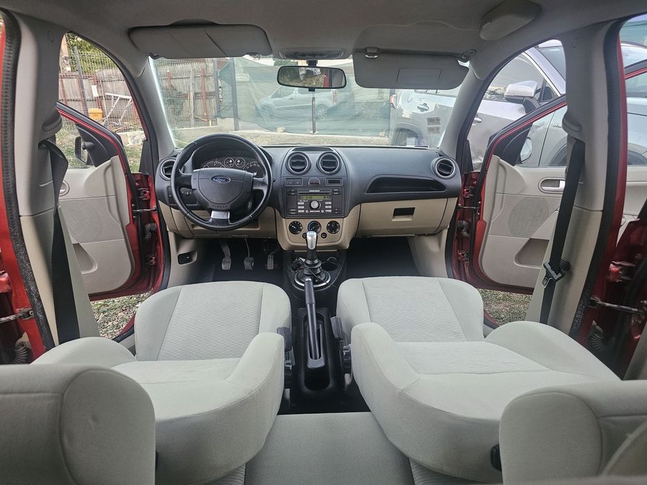 Ford Fiesta GHIA Distributie noua Parbriz incalzit Aer KM Garantie Credit Rate