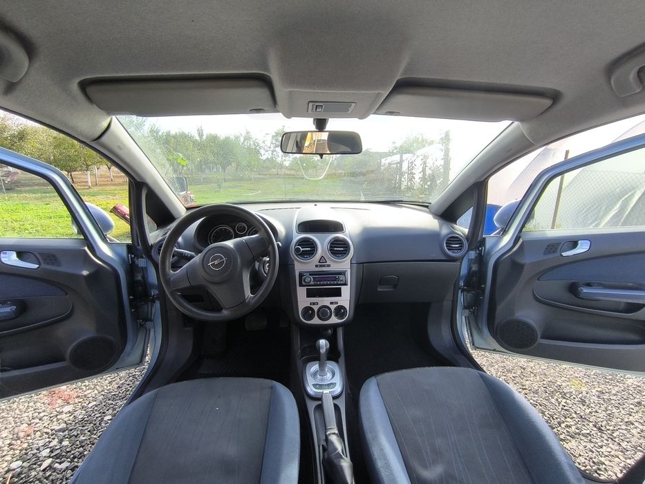 Opel corsa 1.2 Benzina automata