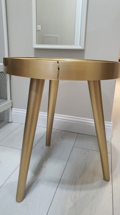 Столик журнальный или для прихожей