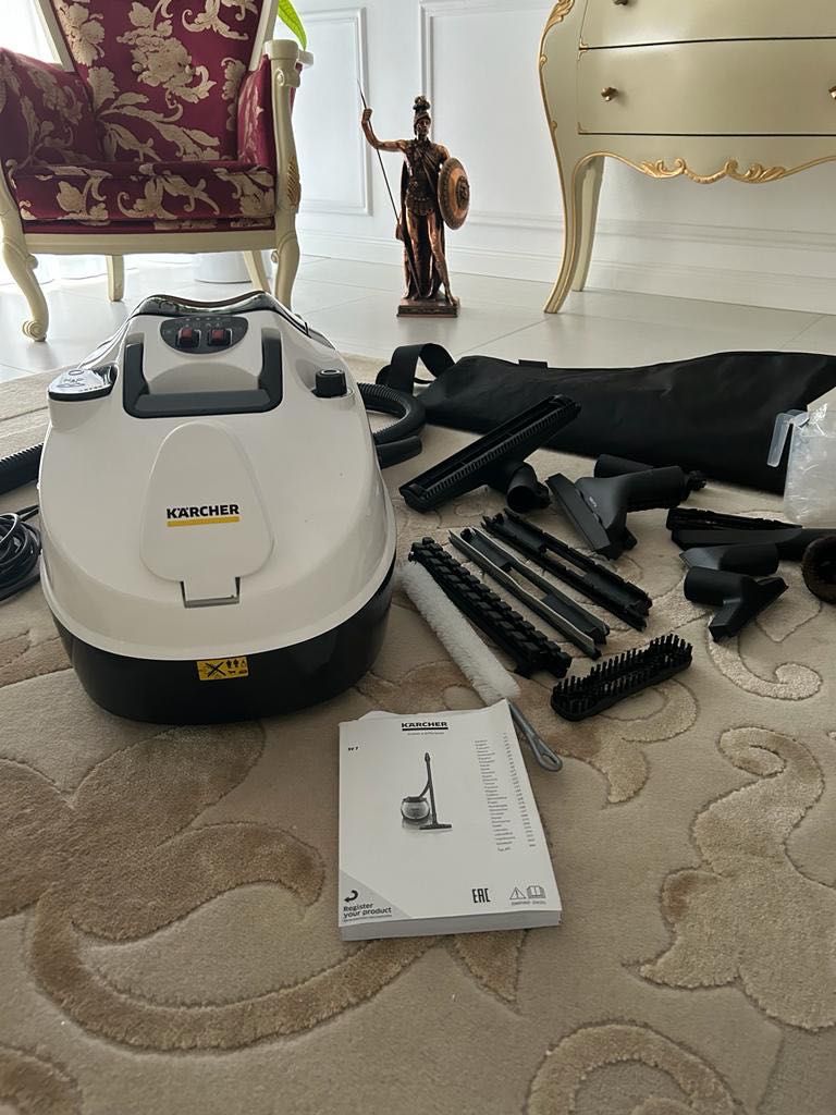 Aspirator cu abur 3 in 1 Karcher SV 7