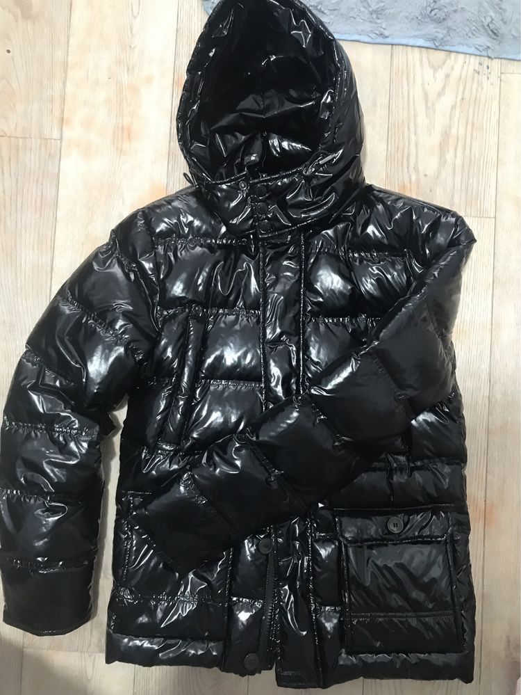 Продам куртку на 46 р-р, 10000
