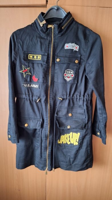 Черен шлифер с щампи