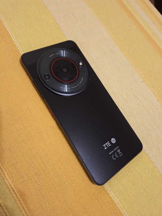 ZTE Blade A75 5G impecabil