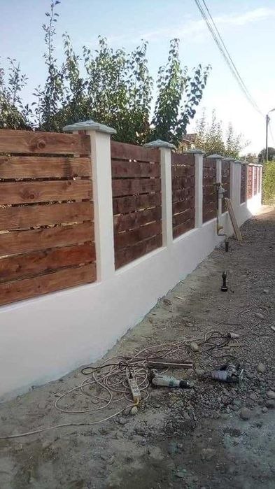 Vand garduri si porti