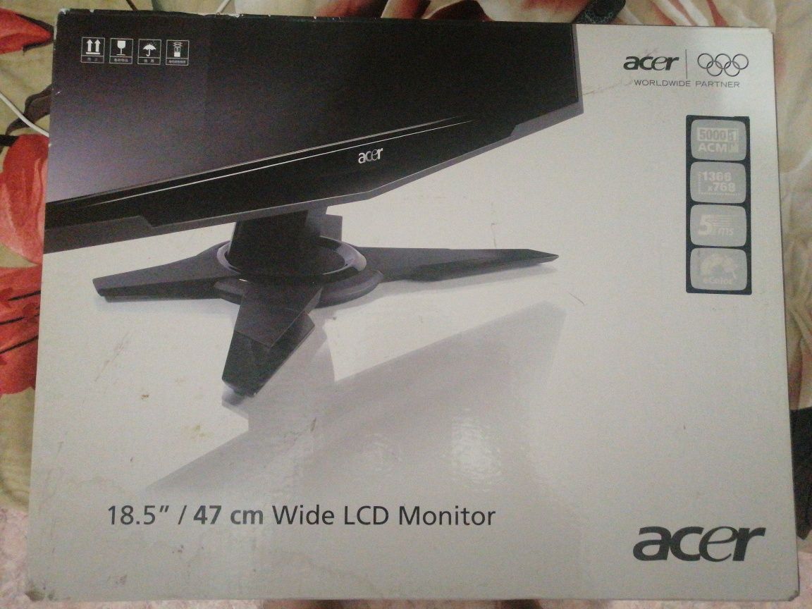 Aser LCD Monitor